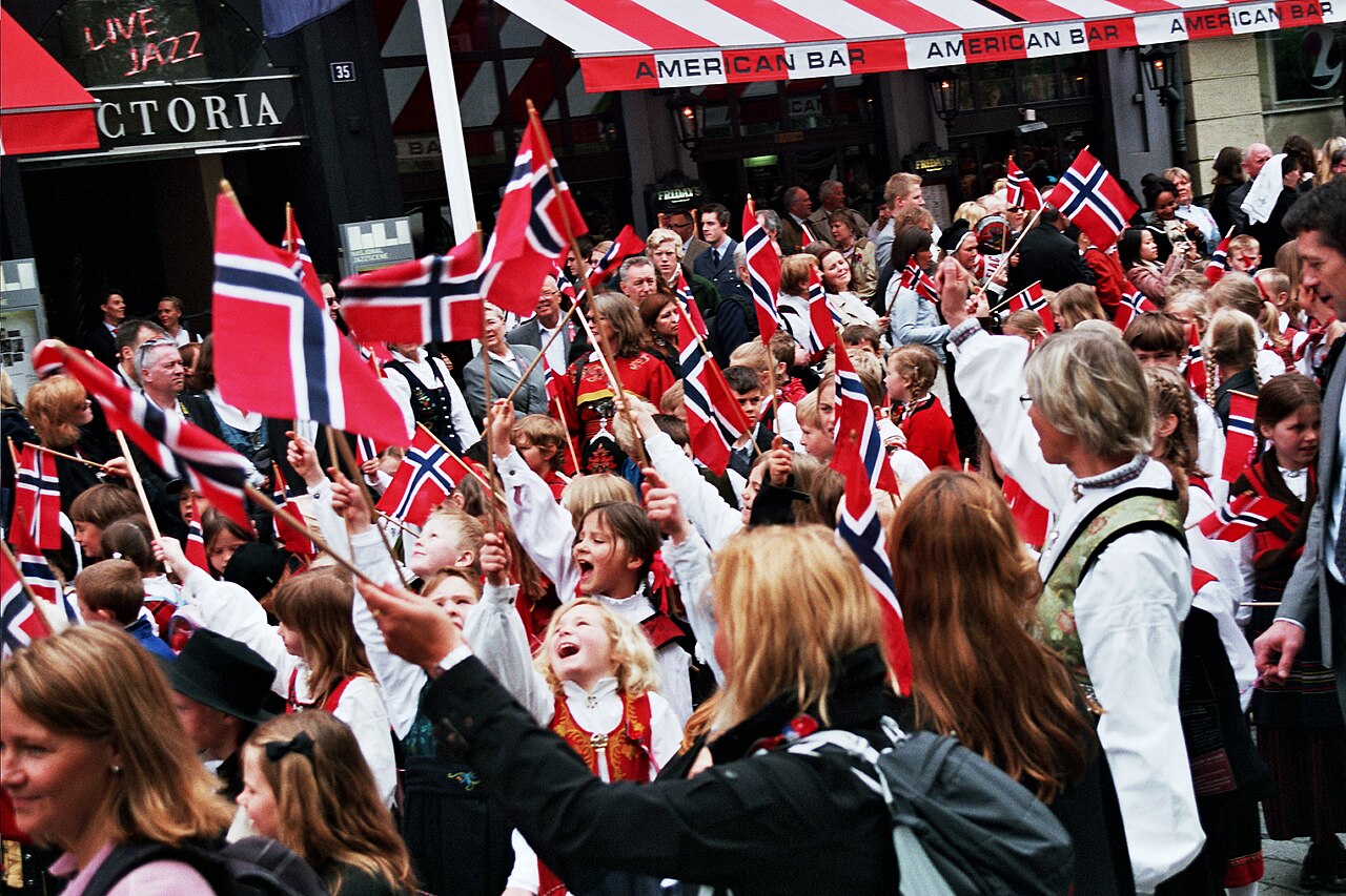 Norveçli milletvekilleri Dünya Kupası'ndaki 'Viking Kürek' akımına katıldı