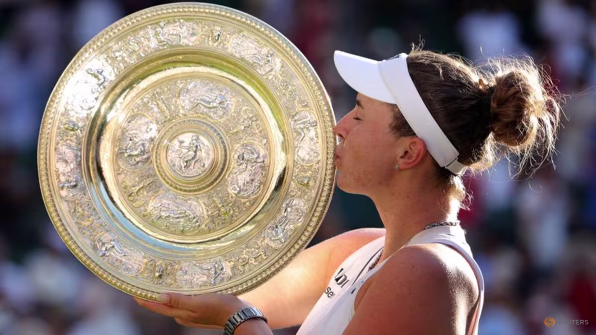 Noskova, Çek finalinde Muchova'yı geçerek Wimbledon zaferine uzandı