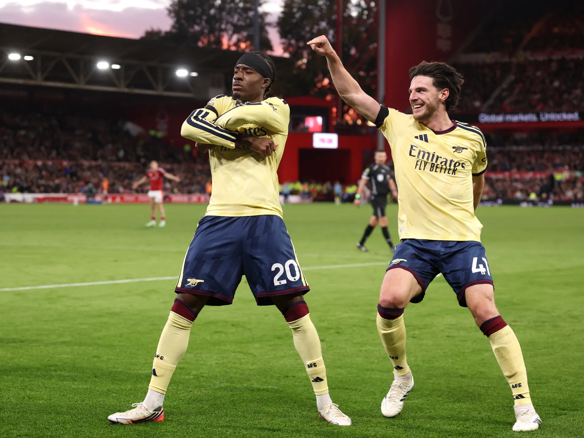Nottingham Forest - Arsenal: Premier Lig'de Canlı Heyecan