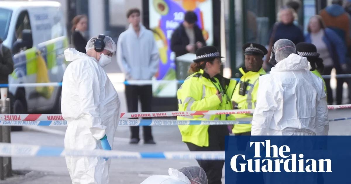 Nottingham'da Polis Memuru Ayağından Vuruldu