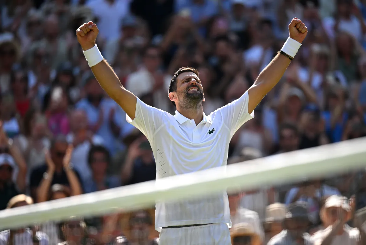Novak Djokovic Wimbledon'da Federer'in Rekorunu Egale Etti
