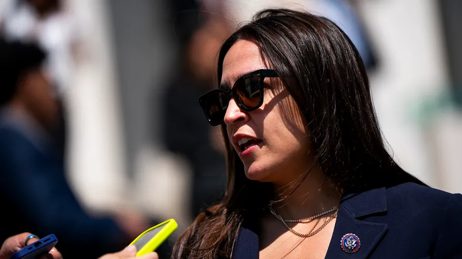 Ocasio-Cortez'in 2028 Yol Haritası: Demokrat Sosyalistlerle Denge Arayışı