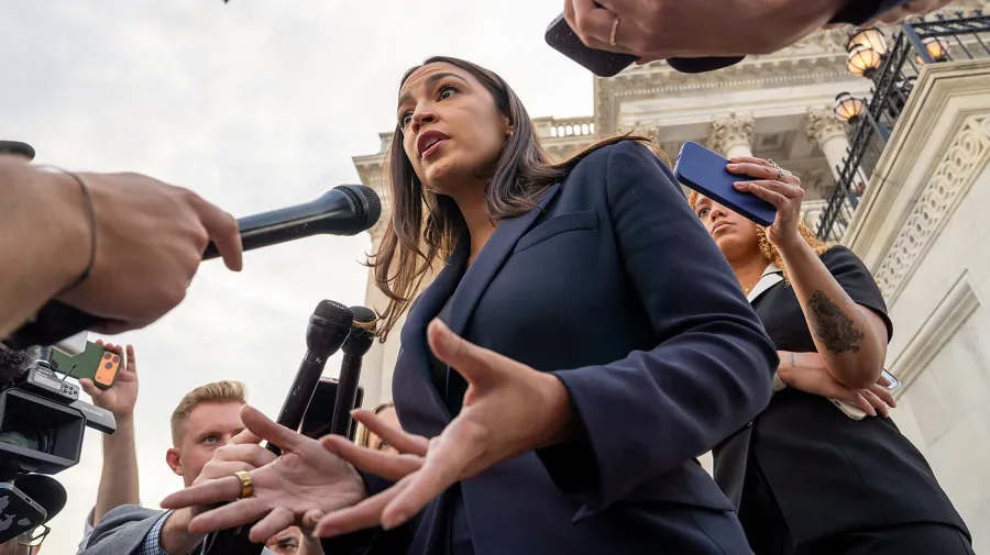 Ocasio-Cortez, Jeffries-Kushner görüşmesinden endişeli