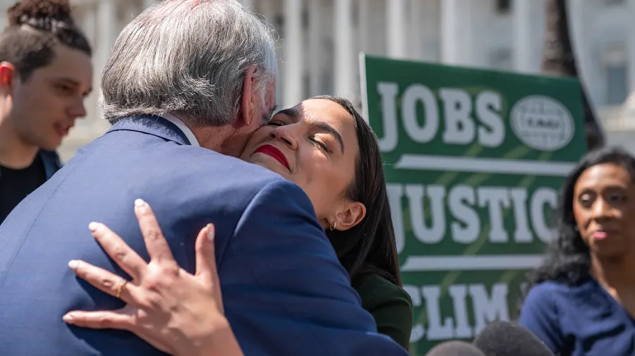 Ocasio-Cortez'den Markey'e Massachusetts'te Destek