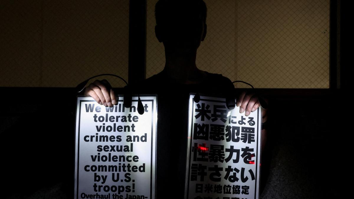 Okinawa'da ABD askerine tutuklama: Üs çıkışları kısıtlandı