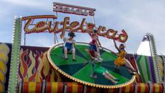 Oktoberfest'te Kadınlara Şort Dağıtıldı: Gizli Çekim Skandalına Önlem