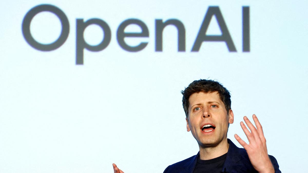OpenAI CEO'su Altman: Yapay Zeka İşsizlik Kıyameti Getirmez