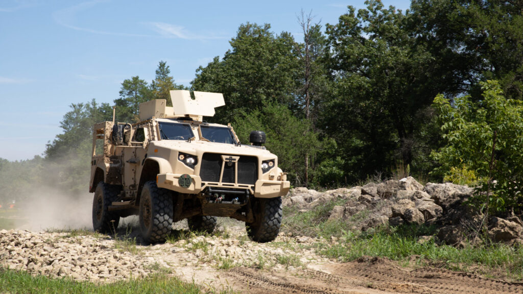 Oshkosh, Deniz Piyadeleri için JLTV köprü çözümü sunuyor