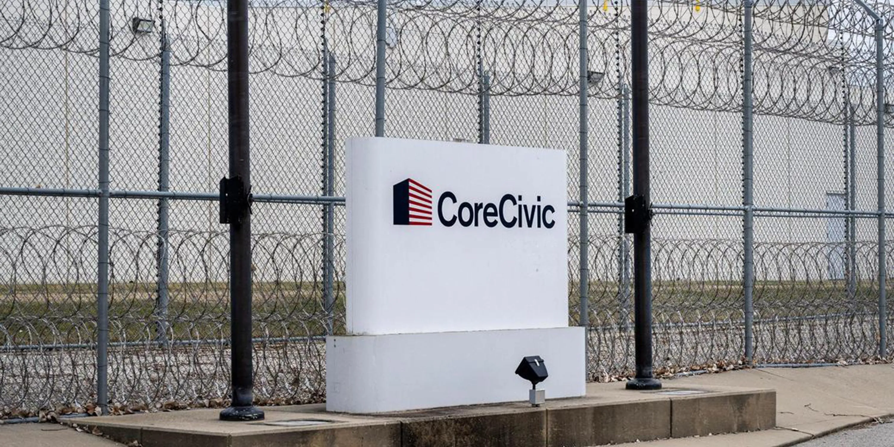 Özel Hapishane Devi CoreCivic'e ICE Ölümü Davasında Delil Yok Etme Cezası