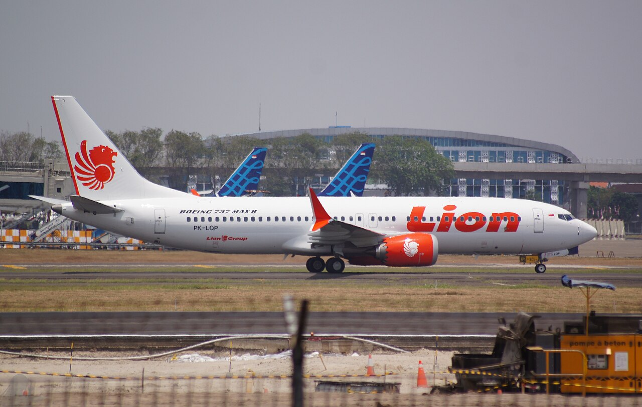 Pakistan Açıklarında Boeing 737 Kargo Uçağı Kayboldu