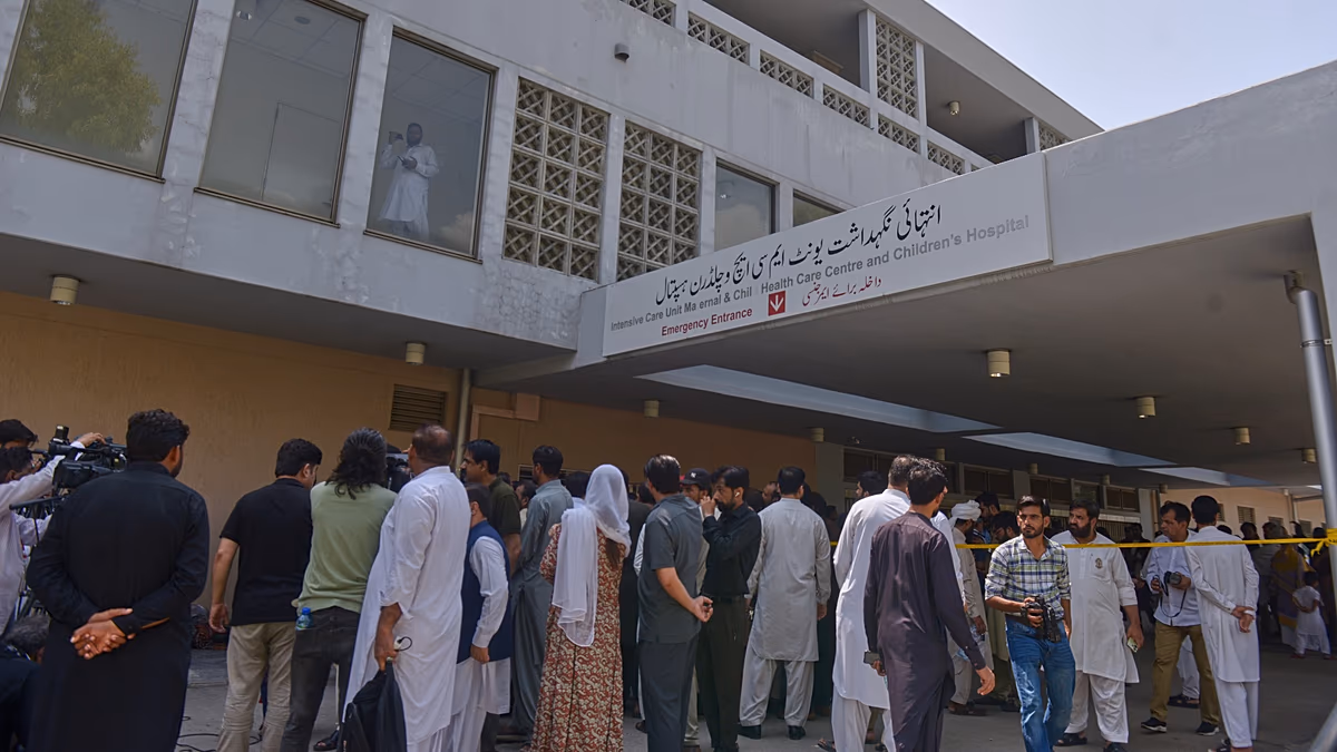 Pakistan'da Hastanede Çıkan Yangında 14 Yeni Doğan Can Verdi