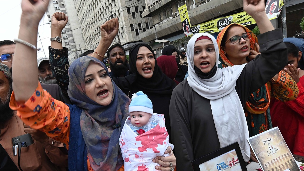 Pakistan'da hastane yangını: 14 bebek öldü, 8 görevli açığa alındı