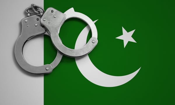 Pakistan Her Muhalefeti Terörizmle Suçluyor ve Başarısız Oluyor
