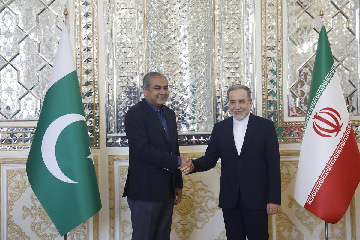 Pakistan İçişleri Bakanı Tahran'da İran Dışişleri Bakanı ile Görüştü