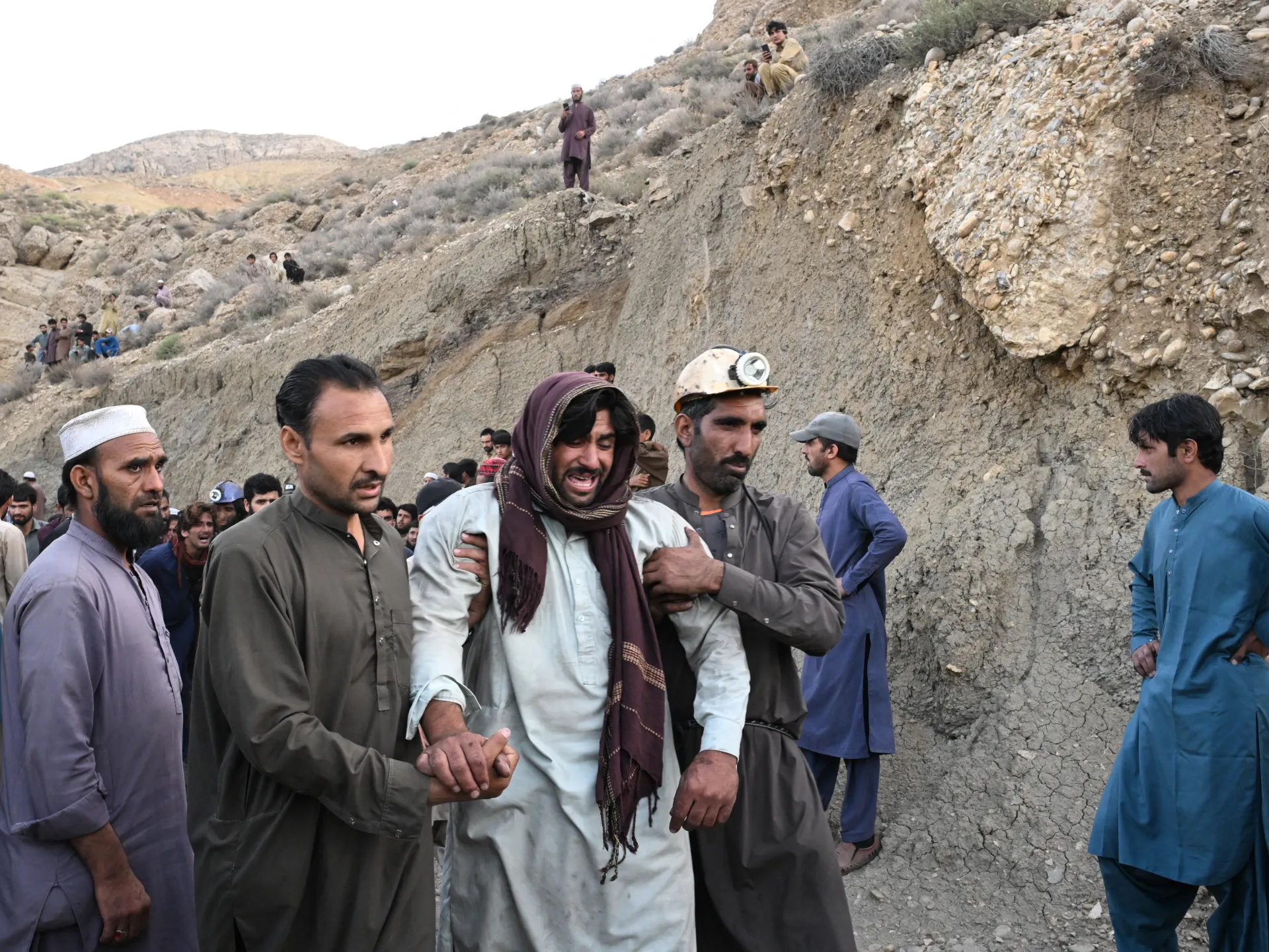 Pakistan'da kömür madeninde patlama: En az 11 ölü, düzinelerce işçi mahsur