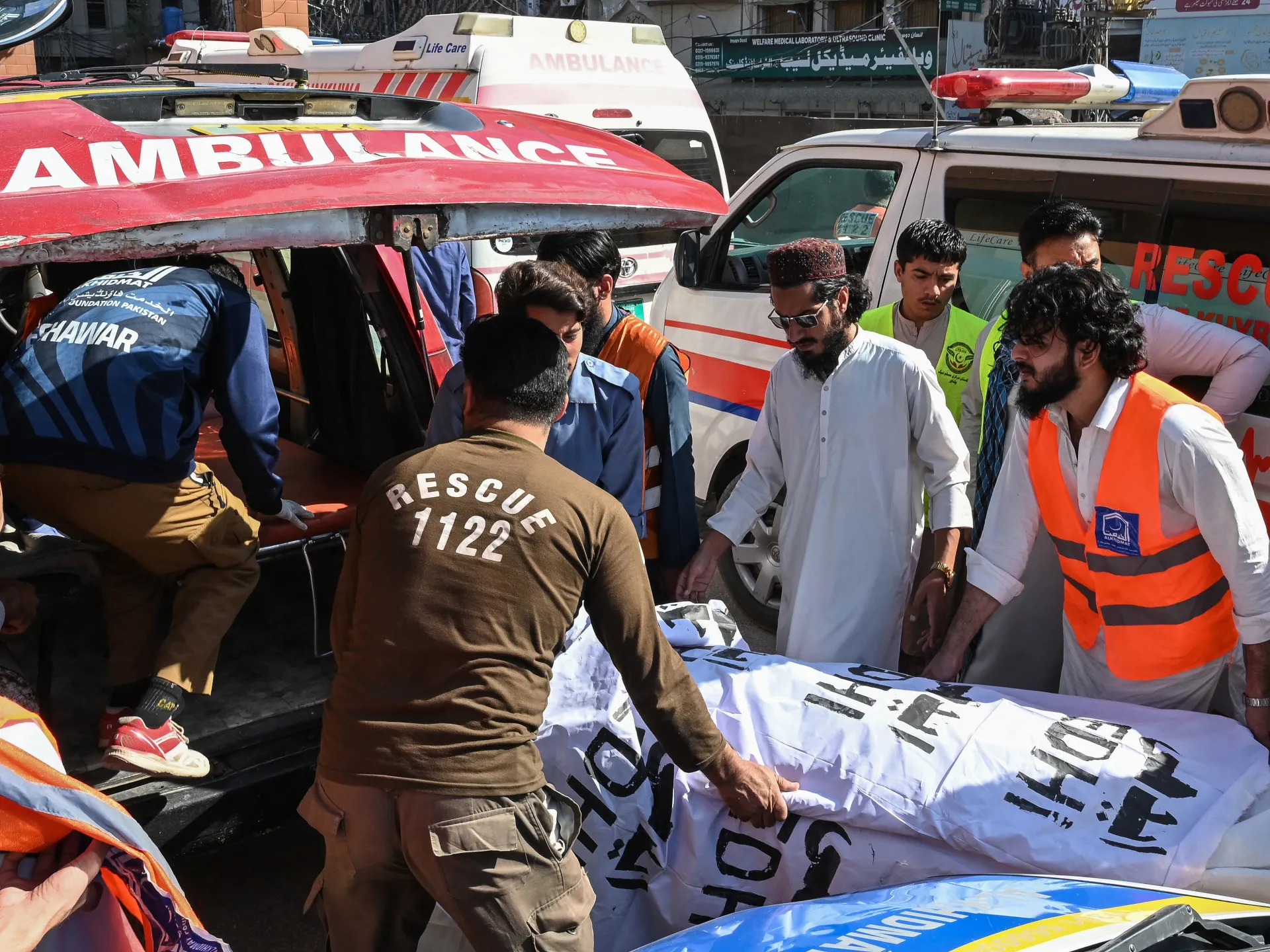 Pakistan'da Okul Çatısı Çöktü: En Az 29 Ölü