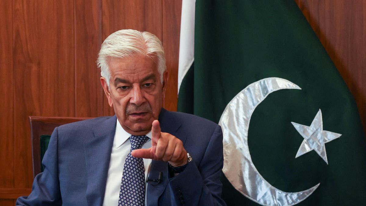 Pakistan Savunma Bakanı: PoK’daki Protestocular Hindistan Gibi Düşman, Diyalog Kapısı Kapalı