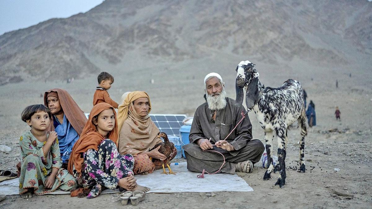 Pakistan, 10 Temmuz’dan itibaren yasa dışı Afgan vatandaşlarını tutuklayacak