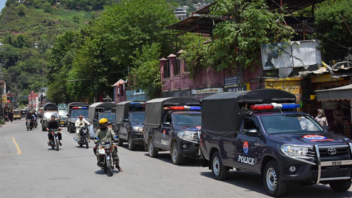 Pakistan yönetimindeki Keşmir'de protestocularla polis arasında çatışma: 7 ölü