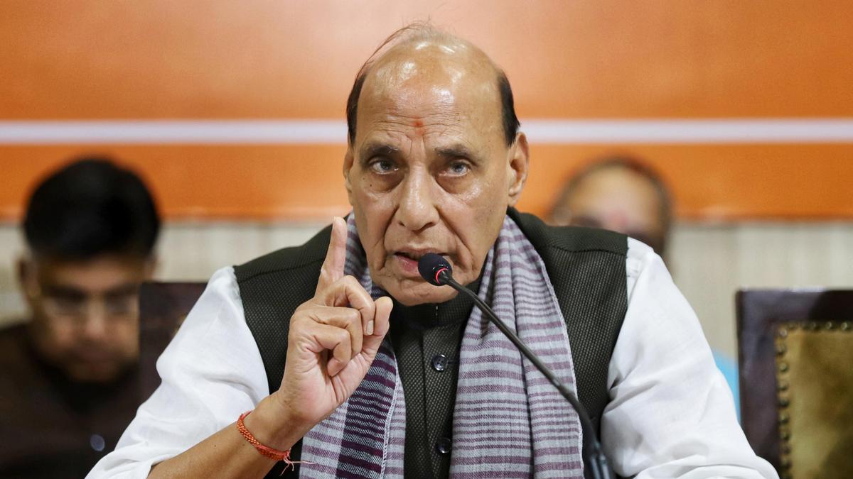 Pakistanlı Komutandan Rajnath Singh'e Sert Yanıt