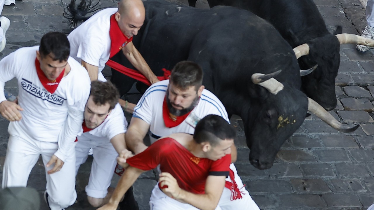 Pamplona'daki son boğa koşusunda 10 kişi yaralandı: Bu yılki yaralı sayısı 57'ye yükseldi