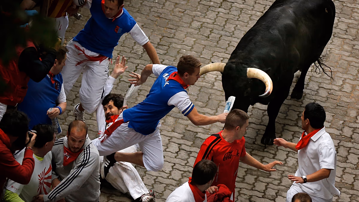 Pamplona'daki San Fermín boğa koşusunda 9 yaralı