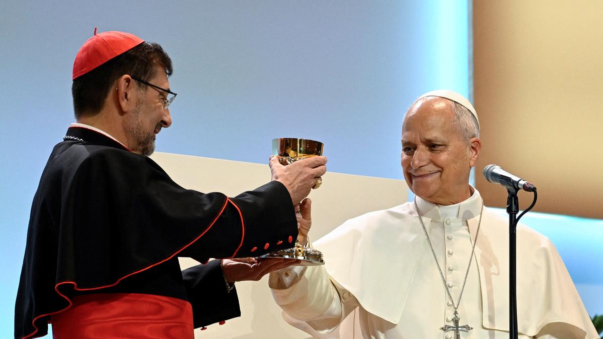 Papa Leo, göç ve savaş vurgusuyla İspanya turunda Barselona’ya geçiyor