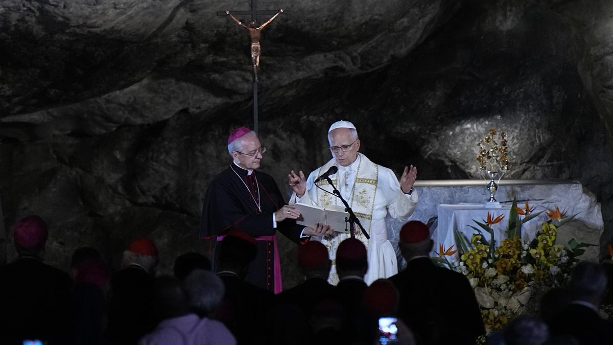 Papa XIV. Leo Fransa'da istismar mağdurlarıyla buluşacak