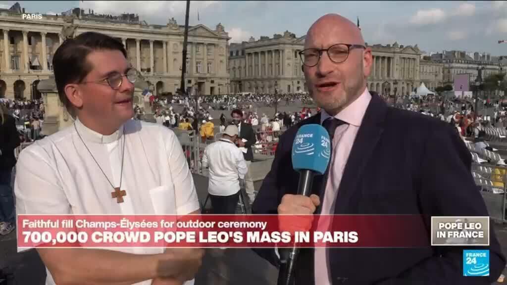 Papa XIV. Leo Paris'te 700 Bin Kişilik Ayin Yönetti