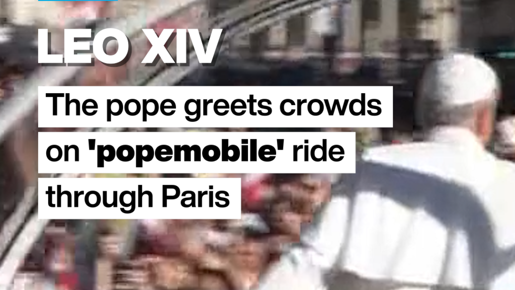 Papa XIV. Leon Paris'te halkı selamladı: 'Makineler cennetinde insanlığı kaybetmeyin