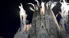 Papa'nın Ziyaretinde Sagrada Familia'ya Işık Şöleni