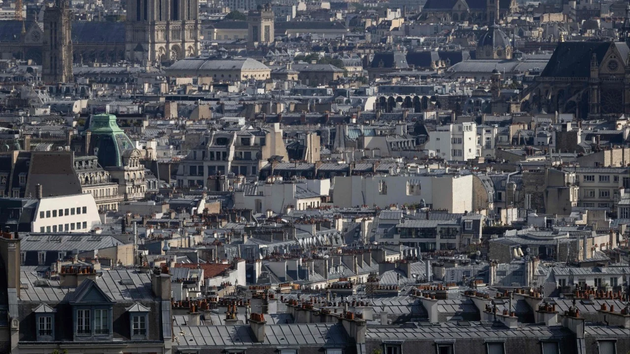 Paris'te morglar doldu: Rekor sıcaklıklar ölümleri artırdı