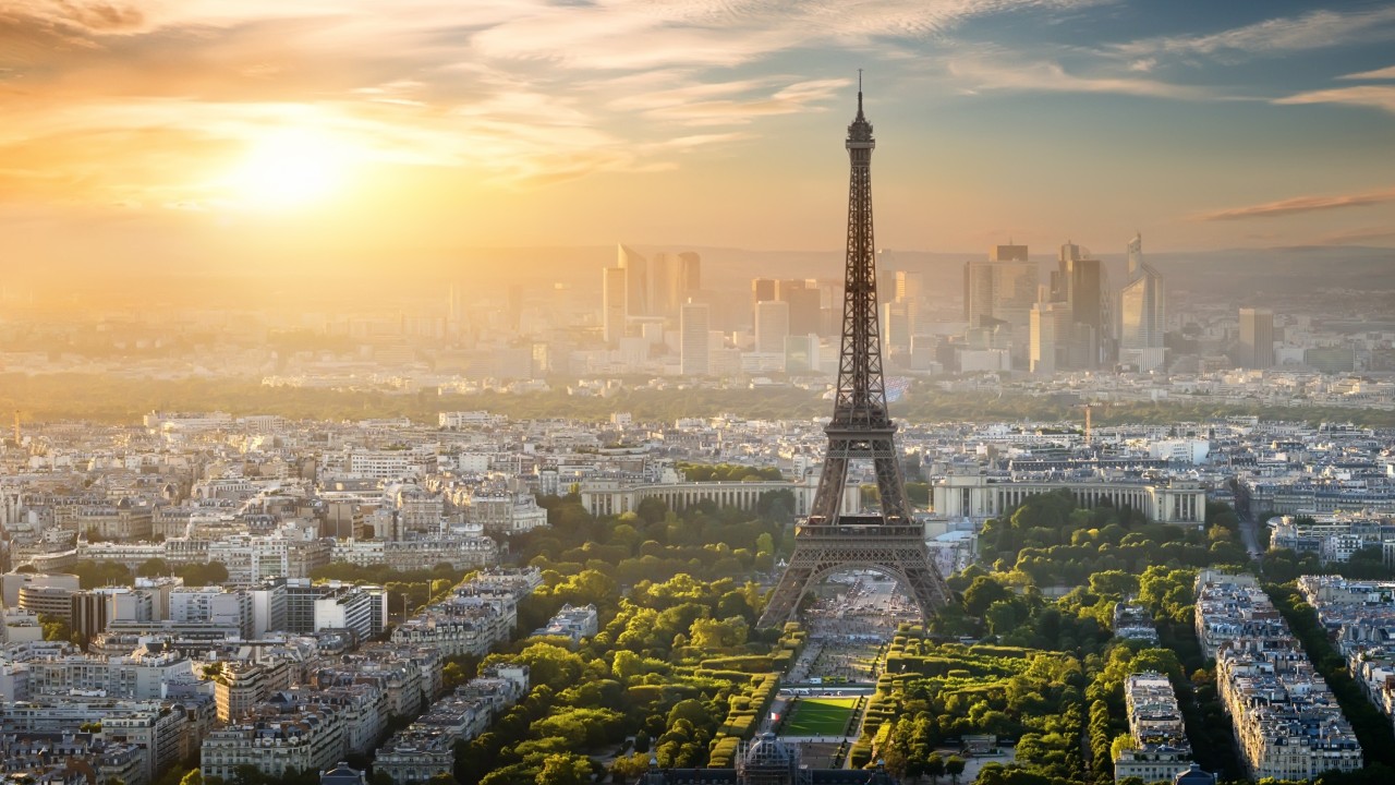 Paris'te Okul Yardımcısına Cinsel İstismar Cezası