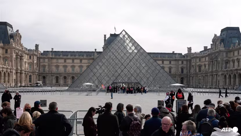Paris Seyahatinde Kaos: Müze Kapanmaları, Grevler ve Sokağa Çıkma Yasakları