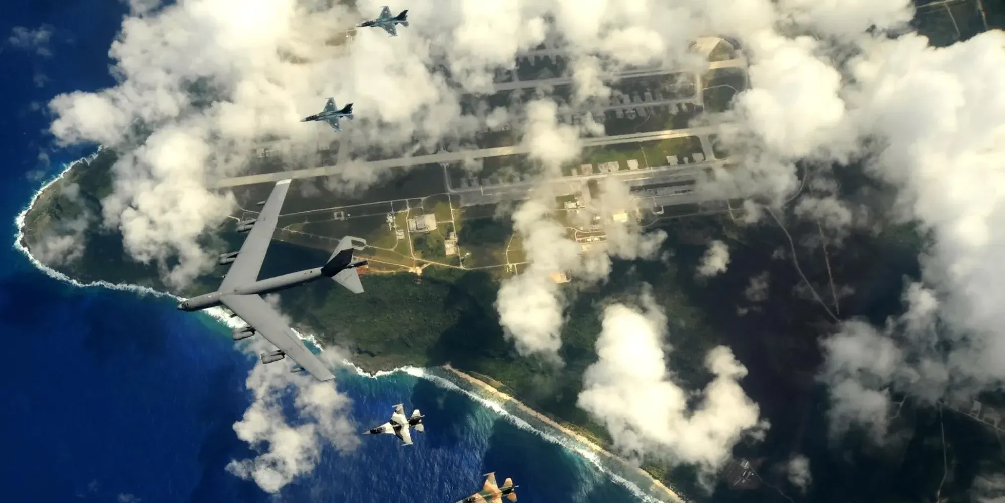 Pasifik'te ABD Üsleri Genişlerken Guam'dan Uyarı