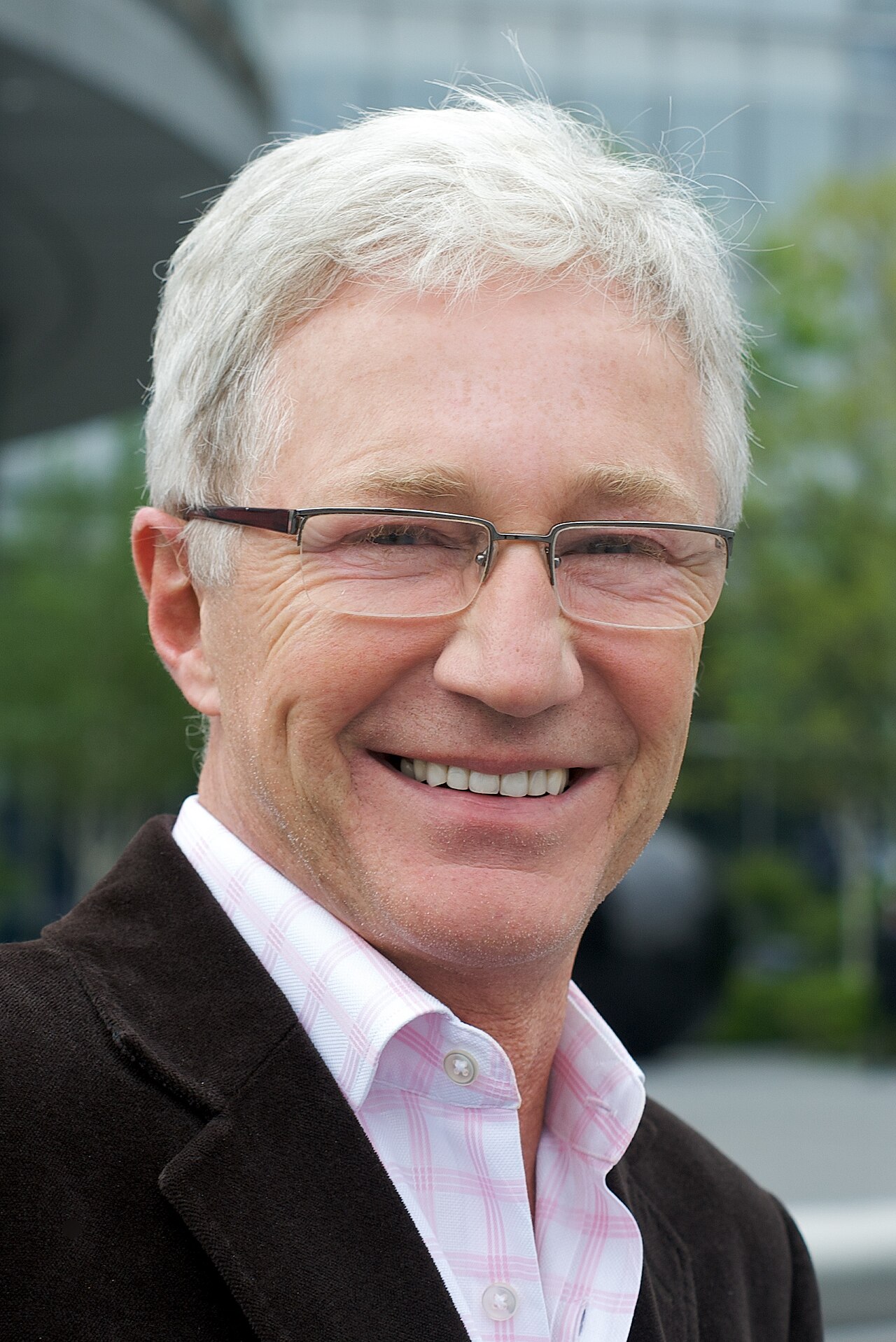 Paul O'Grady'nin Lily Savage'ı Sahneye Dönüyor: 'Savage' Oyunu Şubat'ta Prömiyer Yapıyor