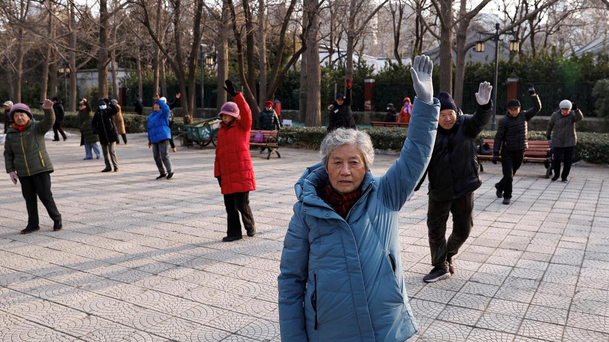 Pekin 2035'te 'süper yaşlı' toplum olacak
