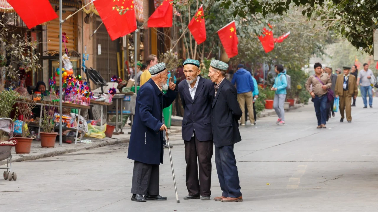 Pekin'in yeni etnik birlik yasasıyla yurtdışındakilere mesajı