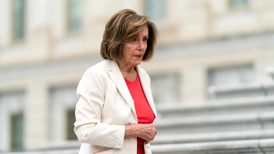Pelosi'den Trump'a İran Tepkisi: 'İranlılara Hediye