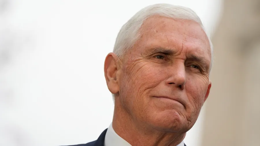 Pence: Trump'a İran ile anlaşmada serbestlik tanınmalı