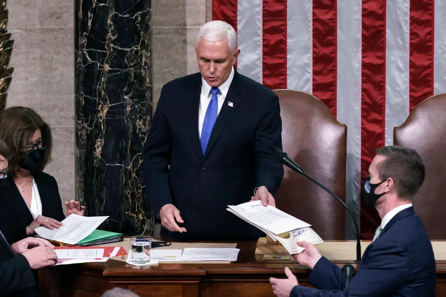 Pence: Trump'ın affettiği 6 Ocak isyancıları bir kuruş bile almamalı