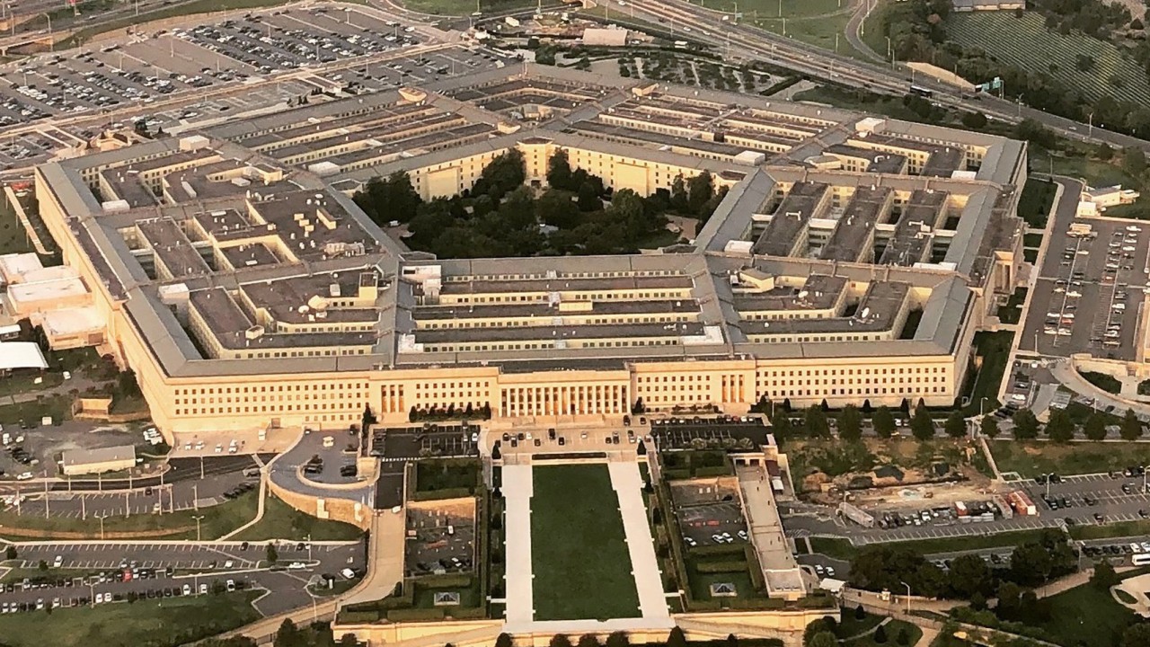 Pentagon Çin'in en iyi sivil üniversitelerini kara listeye ekledi