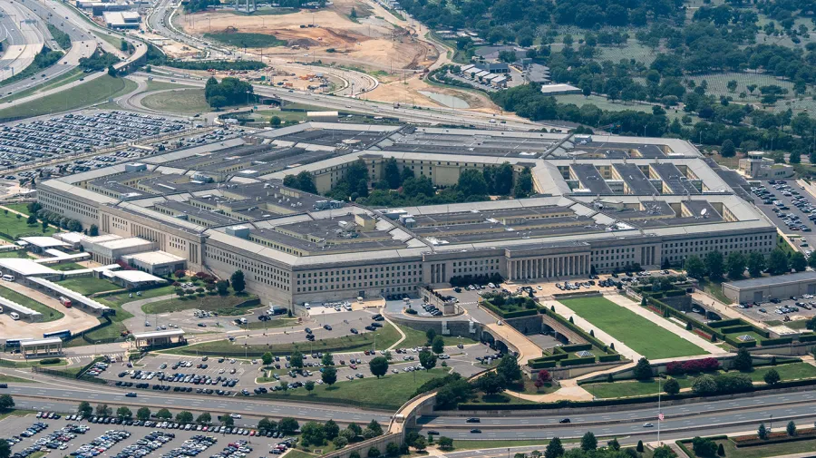 Pentagon, Stars and Stripes'ın Genel Yayın Yönetmeni ve Yayıncısını Görevden Aldı