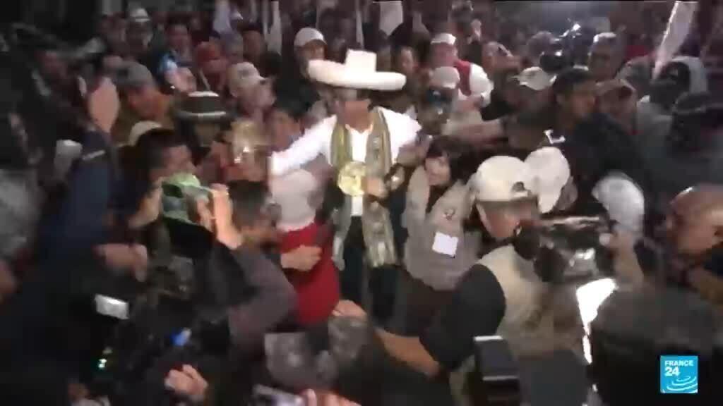 Peru'da Tarihi Seçim: Keiko Fujimori Önde, Rakipten İtiraz
