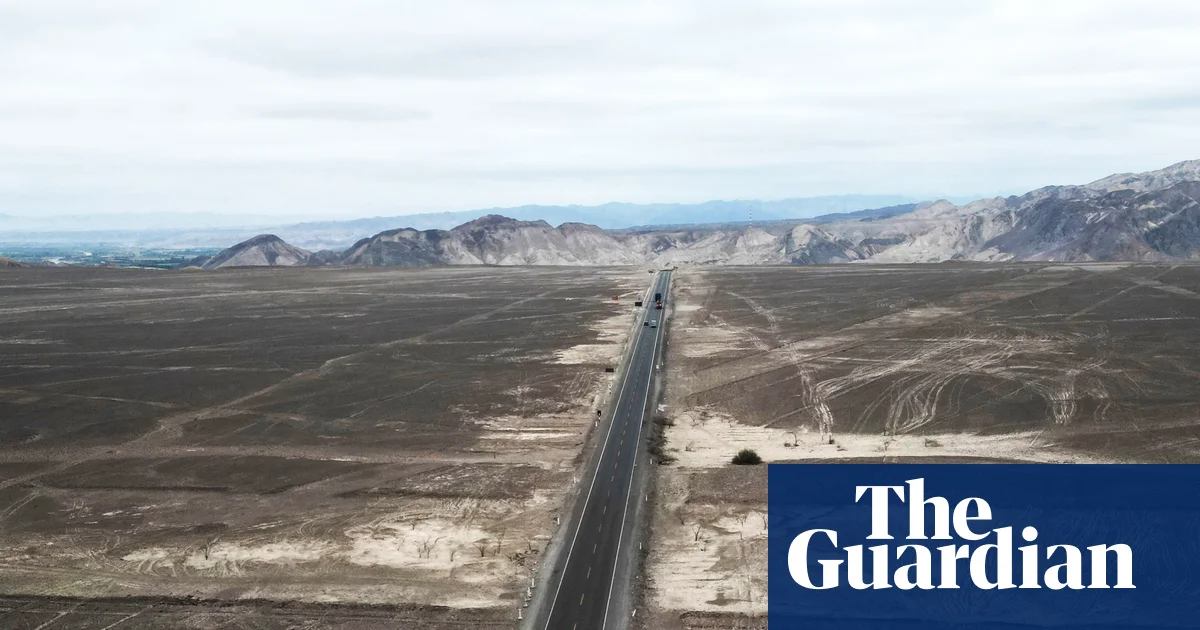 Peru'da turist uçağı Nazca Çizgileri üzerinde düştü: En az 13 ölü