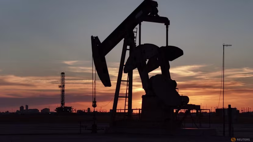 Petrol, ABD-İran barış umutlarının zayıflamasıyla bir haftanın zirvesinde