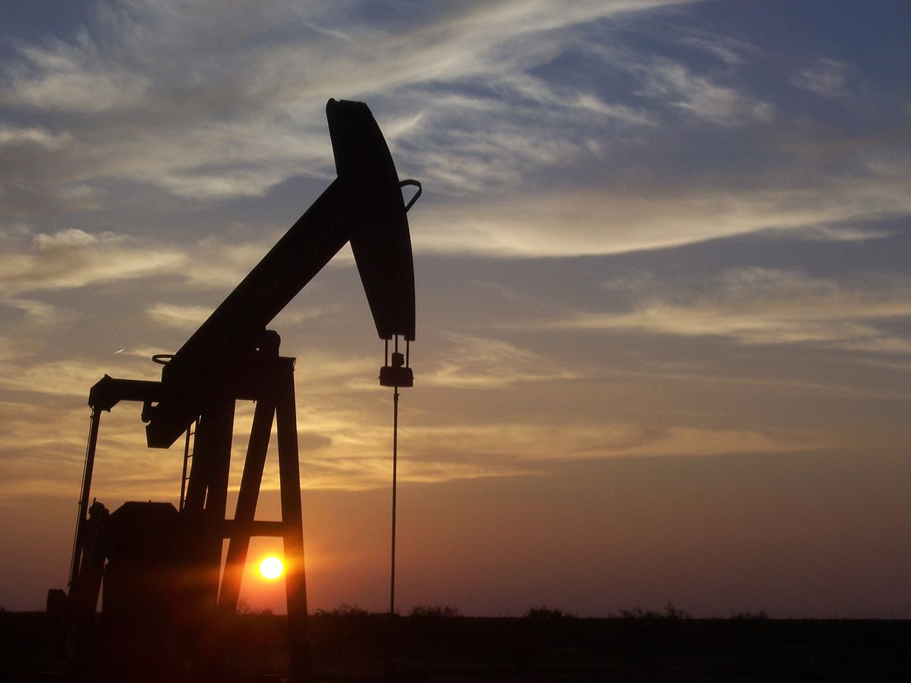 Petrol fiyatı 97 dolara yükseldi: Orta Doğu gerilimi piyasaları sarstı