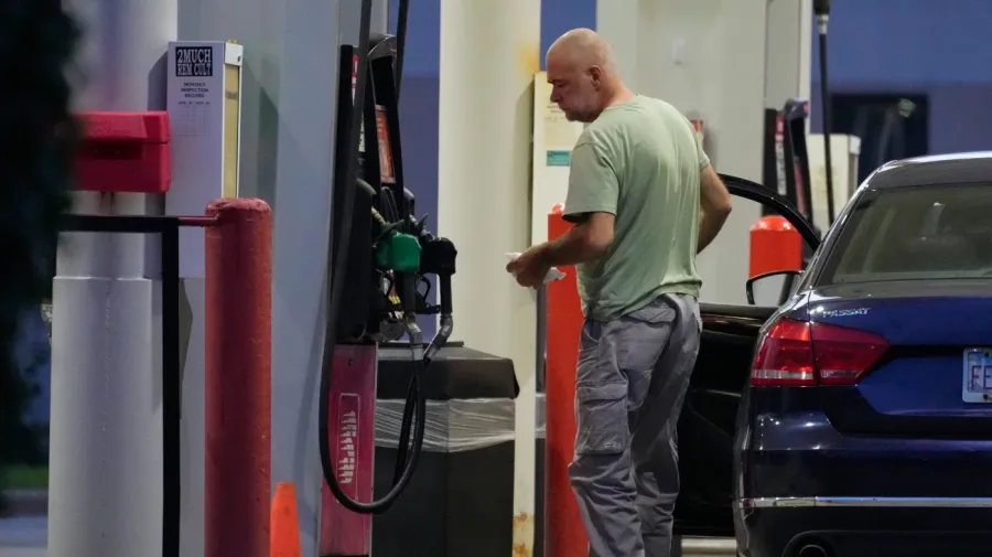 Petrol Fiyatları Düşerken Akaryakıt Neden Hala Pahalı