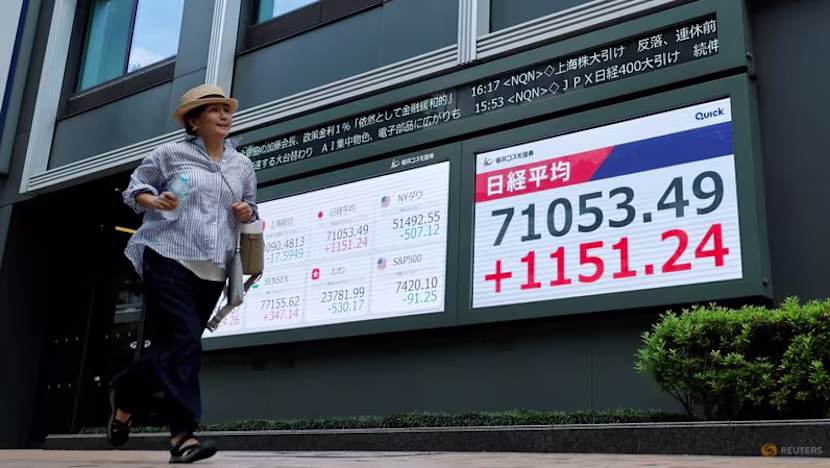 Petrol Fiyatları Düşerken Japonya ve Güney Kore Borsaları Rekor Kırdı