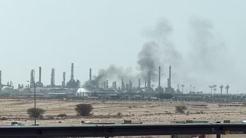 Petrol fiyatları fırtına ve hava saldırılarıyla yükselişte